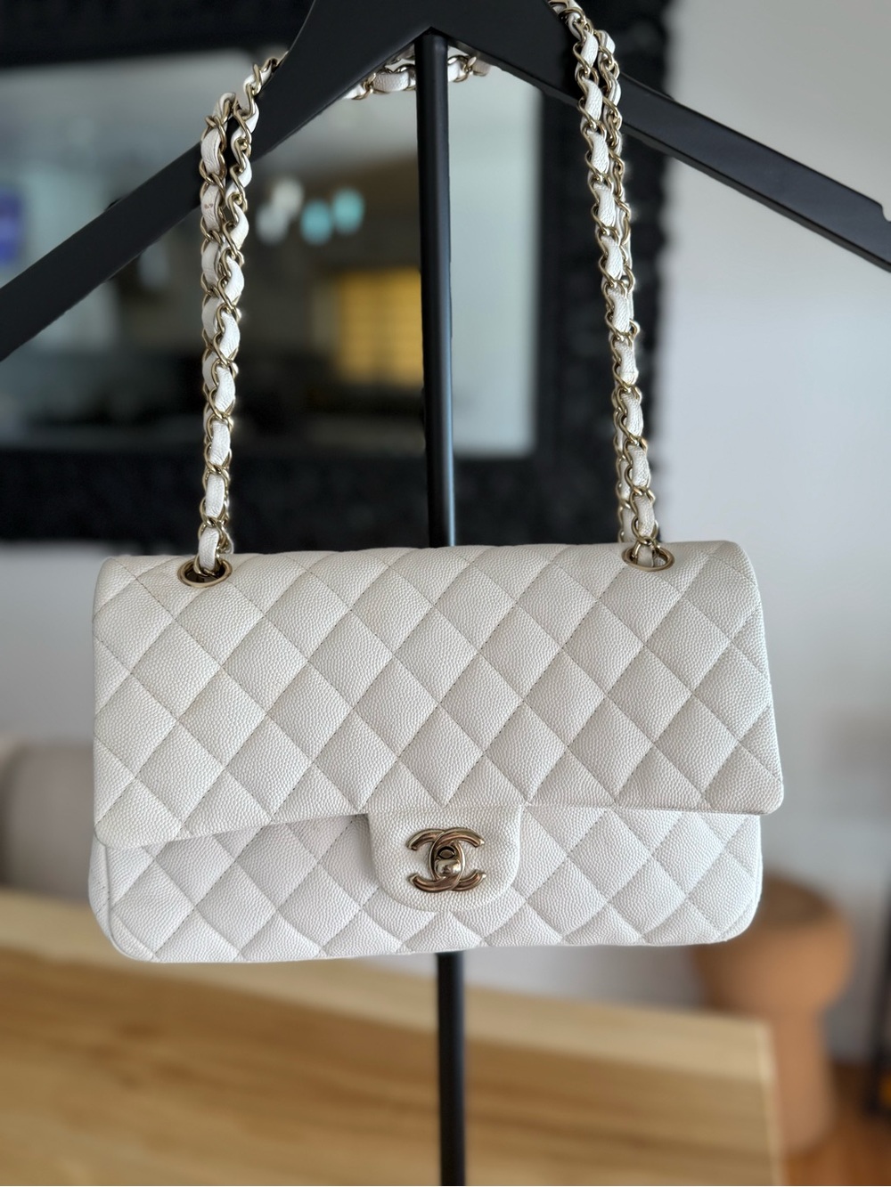 CHANEL Quilted Shoulder Bag in Cream with Gold Hardware
